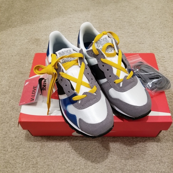 Nike Shoes - Nike V Love OX women size 6.5 brand new with box